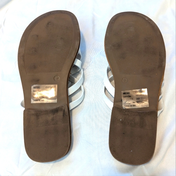 Size 9 White Sandals - Picture 4 of 5